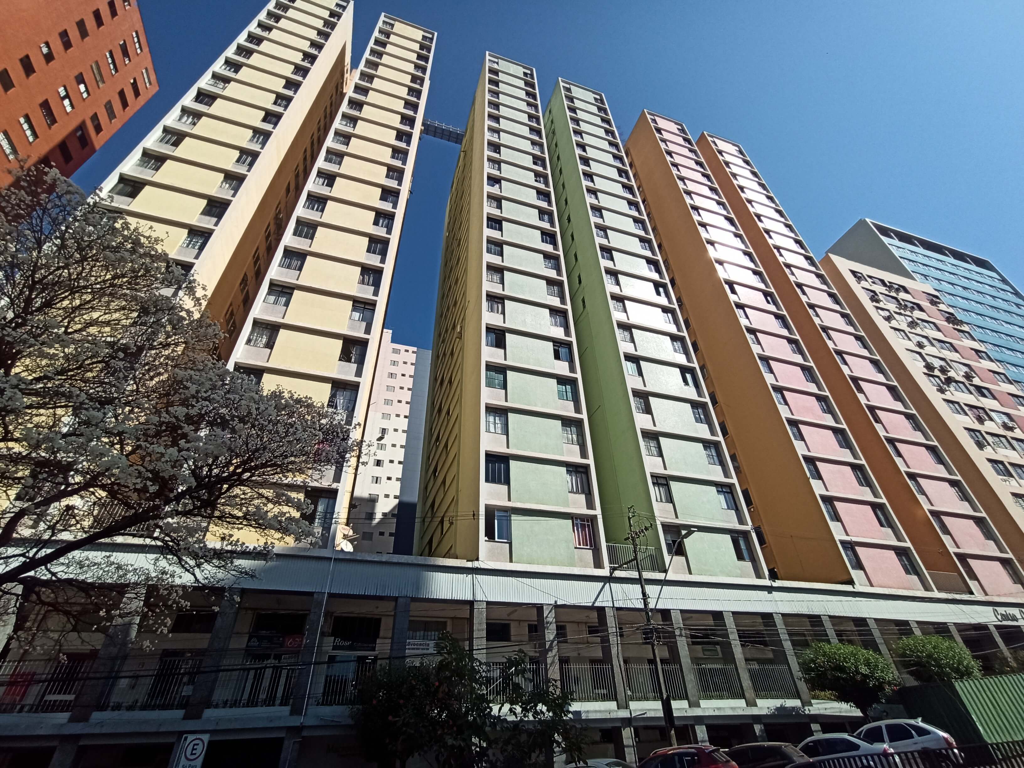 edifício centro comercial em Londrina Paraná